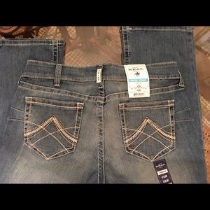 Ariat Mid Rise Straight Leg Jeans NWT